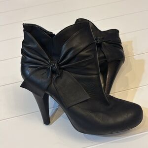 GIANNI BINI BLACK Leather BOHO BOOTIES! Size 9